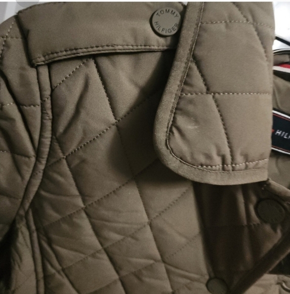 Tommy Hilfiger Ladies' Quilted Jacket NWT - Picture 3 of 11